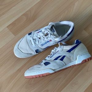 Vintage rebok shoes